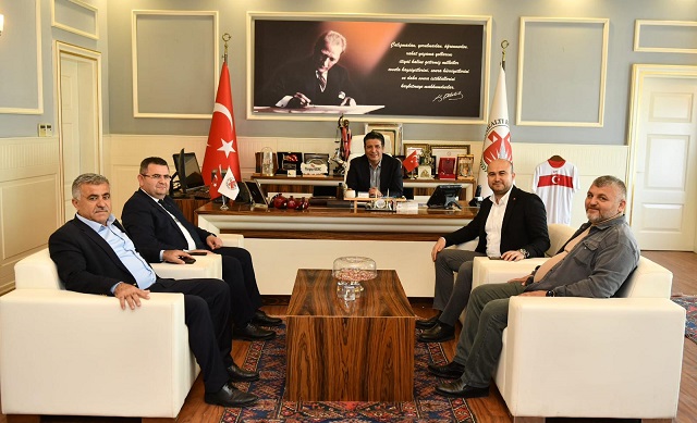 AK Parti Adayı Kıvrım, Başkan Genç’i Ziyaret Etti