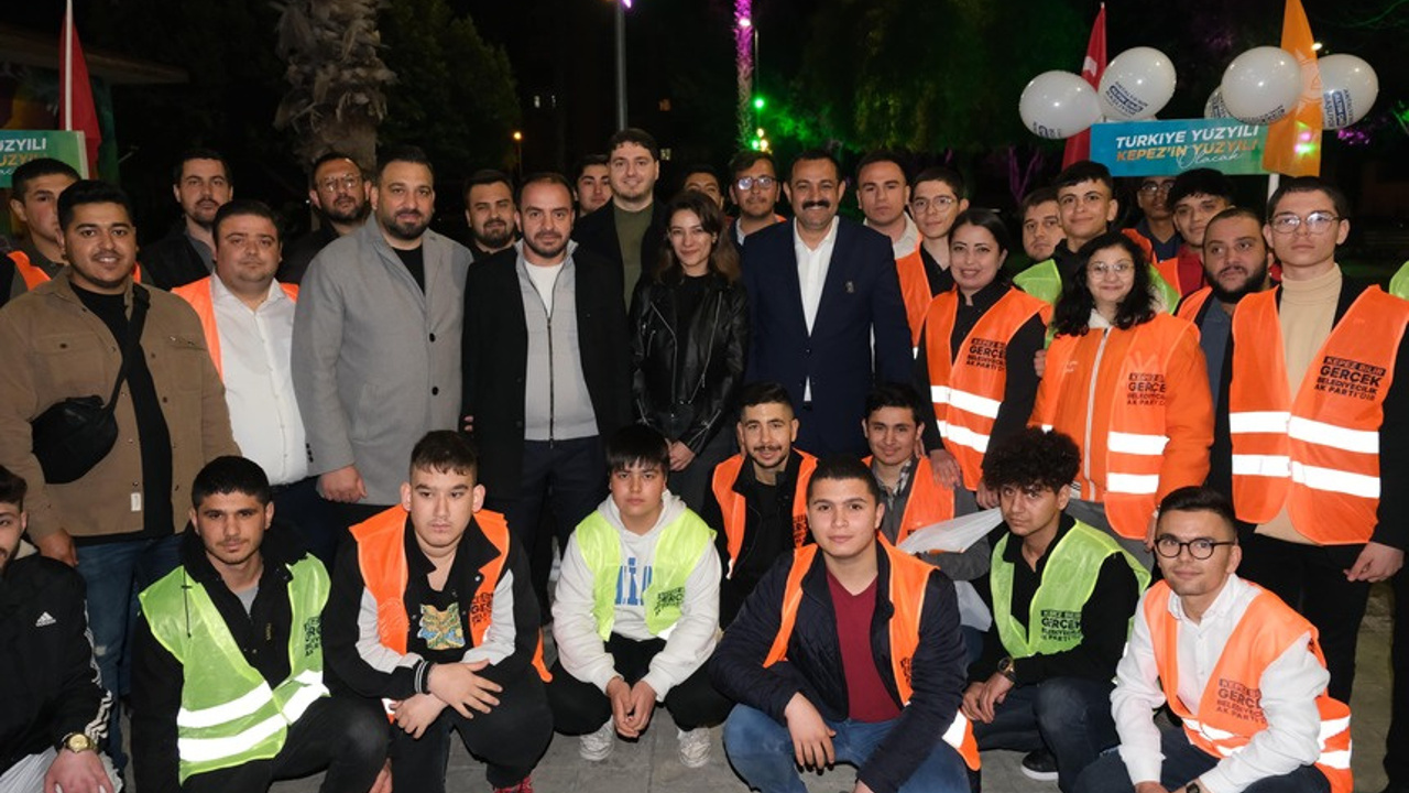 Rıza Sümer, Öğrencileri Dinledi