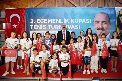 Kotan: “Konyaaltı Sporun Merkezi Olacak’