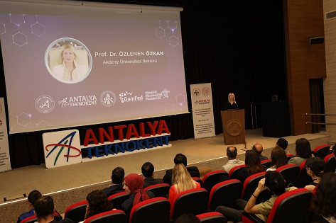 Akdeniz Üniversitesi’nde Yapay Zeka ve Oyun Teknolojileri Programı Düzenlendi