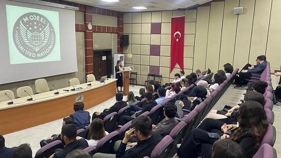 Model Birleşmiş Milletler etkinliği düzenlendi