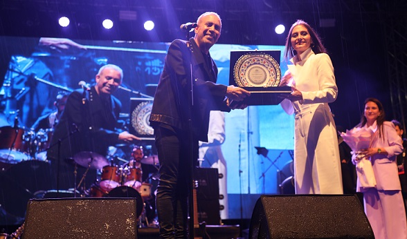 Korkuteli’nde Haluk Levent Rüzgârı Esti