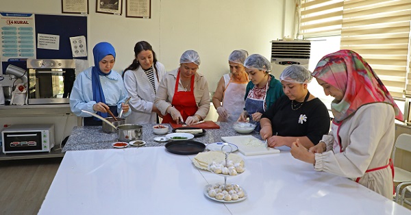 Gaziantep Mutfağı’nı ATASEM’de öğreniyorlar