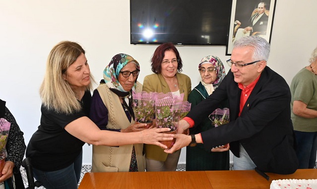 Kepez’de Anneler Günü’ne özel en anlamlı ziyaret