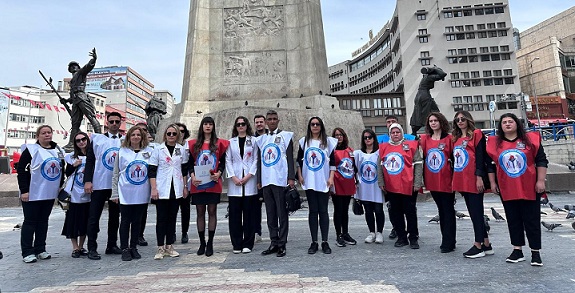 Eğitim Gücü Sen: Öğretmene Şiddet Yasası Çıkarılmalı, Öğretmenler Güvence Altına Alınmalı!