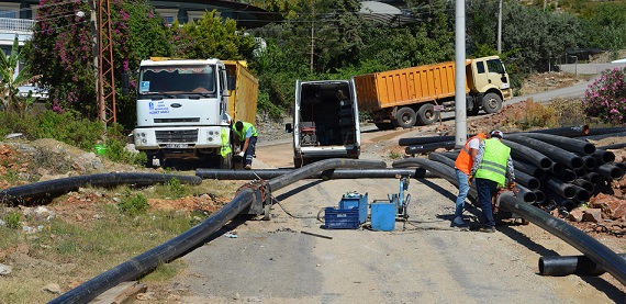 Alanya Sugözü ve Tepe Mahallesi’nin içme suyu sorunu yeni hatla çözülüyor