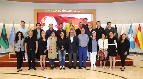 Çin heyetinden Antalya Büyükşehir Belediyesi’ne ziyaret