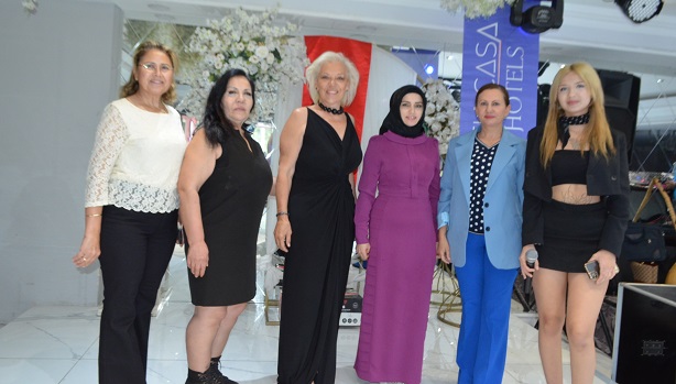 Alkışlar yılın annesine