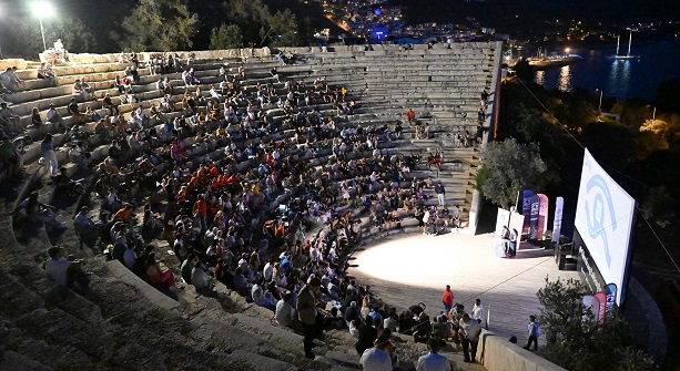 Kaş’ın 2 Bin Yıllık Antik Tiyatrosunda Film Festivali