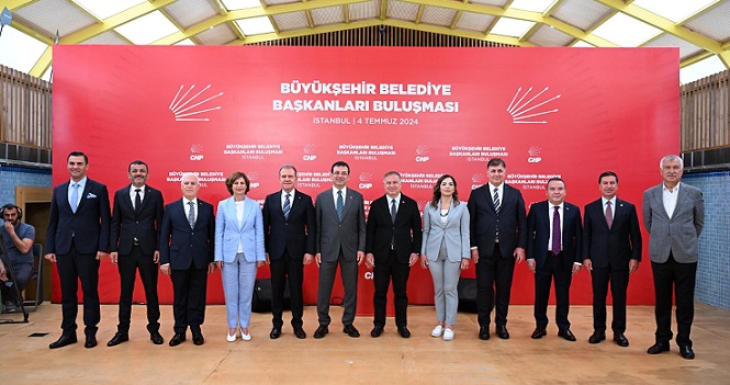 Başkan Böcek CHP’li Büyükşehir Belediye Başkanları toplantısında