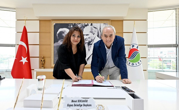 Başkan Kocagöz Personelinin Yüzünü Güldürdü