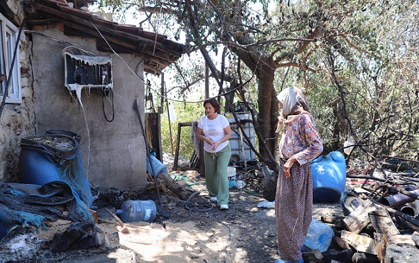Yumaklar Mahallesi’nde yangın sonrası hasar tespit çalışması yapıldı