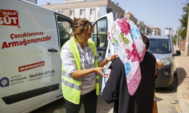 Antalyalı çocuklar Halk Mama’yla büyüyor