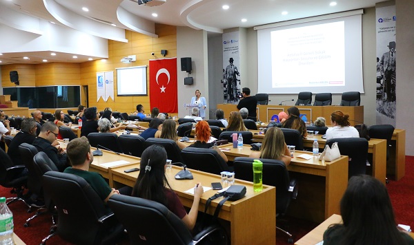 Büyükşehir’den sahipsiz sokak hayvanları toplantısı