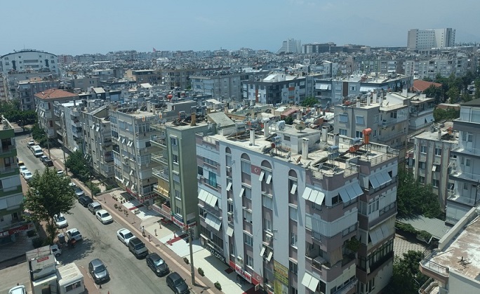 Antalya’daki yurt ve kira sorununa dikkat çeken Mimarlar Odası binlerce öğrenci ve veli için anlamlı bir mücadeleye başlıyor