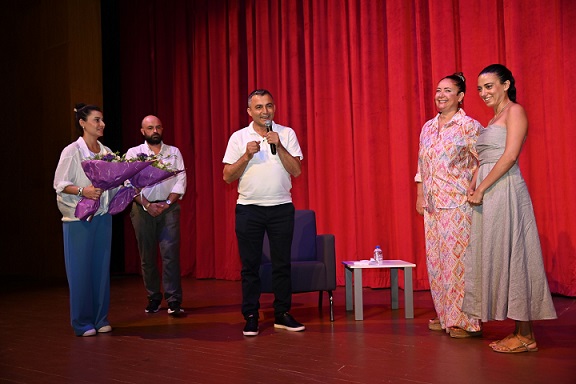 Sibel Taşçıoğlu Ve Ceren Yalazoğlu Karakoç, Manavgatlılarla Buluştu