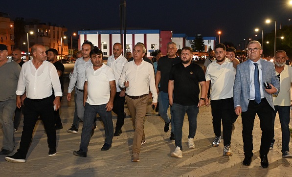 Başkan Kocagöz’den Kent Meydanı’na Atatürk büstü müjdesi