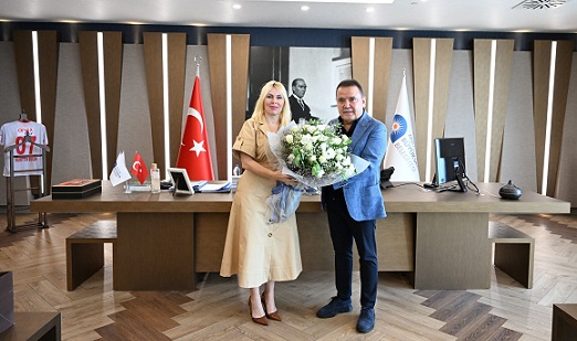 Rektör Özlenen Özkan’dan Başkan Muhittin Böcek’e ziyaret