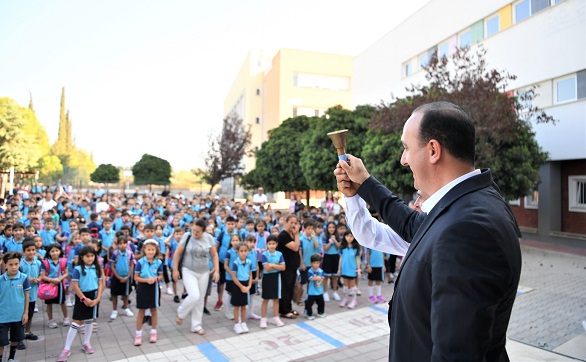 İlk Ders Zilini Başkan Kotan Çaldı