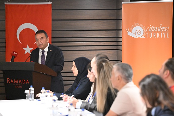 Başkan Böcek: “Cittaslow şehirlerin tanıtımına önemli katkı sağlıyor”