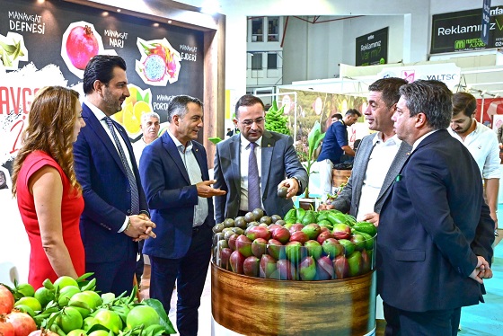 Başkan Kara YÖREX Fuarı’nda