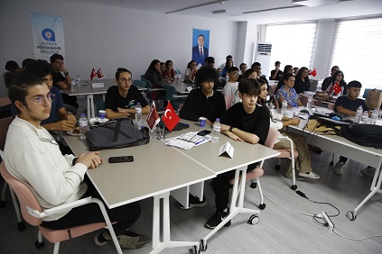 Genç girişimciler fikirlerini yarıştırdı