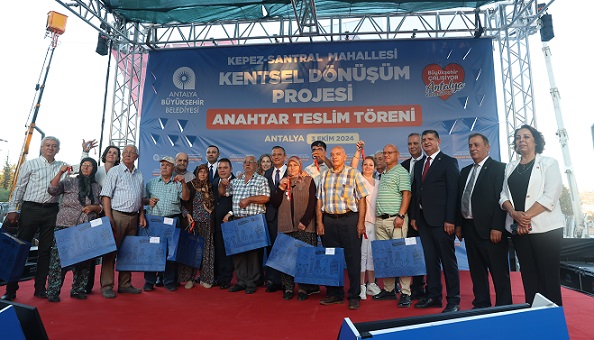 Kepez Santral Mahallesi’nde anahtar sevinci