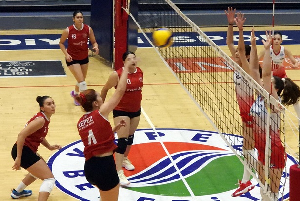 Kepez’in file sultanları 3-2 kendi evinde galip