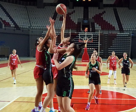 Kepez’in gençleri 4’te 4 yaptı