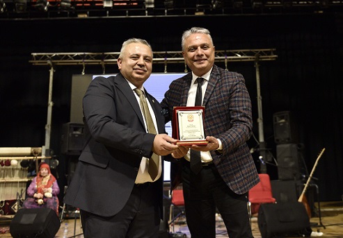 Başkan Uysal’dan festivale destek