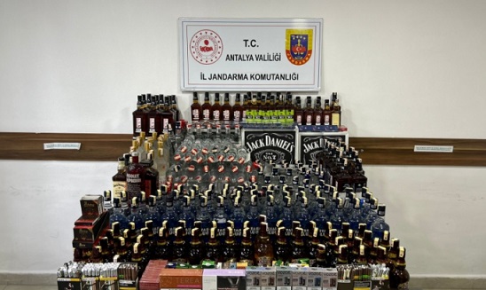 Alanya’da kaçak alkol operasyonu
