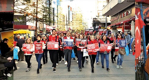 CHP Muratpaşa’dan Kırmızı Kart Eylemi