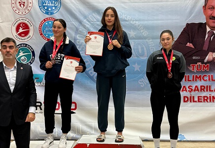 Korkuteli’ne 3 madalya