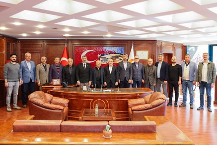 Kumluca Sağlık Bilimleri Fakültesi’nin kapatılması kararına karşı bir araya gelindi
