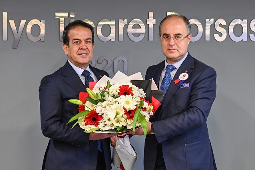 Defterdar İlhan Karayılan: “Antalya vergı̇sı̇yle barışık”