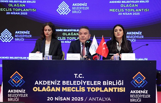 Belediyeciliğin kalbi Antalya’da attı