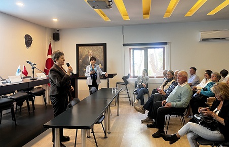 Antalya’da Sanat Politikası için: “Takım Oyunu Şart”