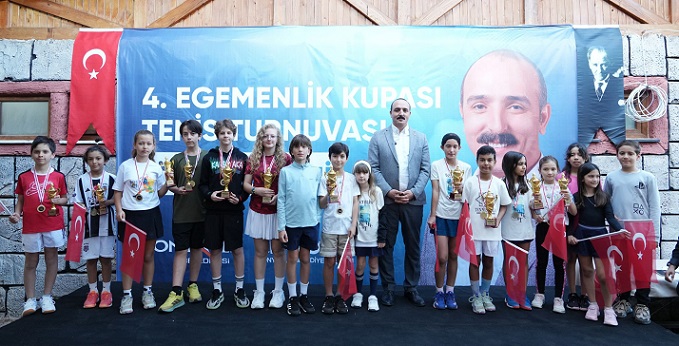 Şampiyon Çocukların Ödülleri Başkan Kotan’dan