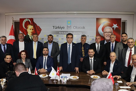İYİ Parti’de Coşkulu Bayramlaşma