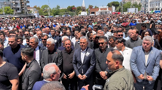 Ferdi Zeyrek’in adı Muratpaşa’da bir parkta yaşayacak