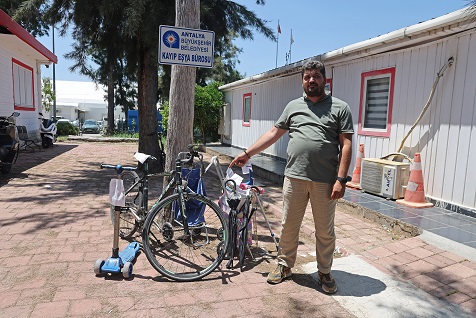 Antalya’da Toplu taşımada unutulan eşyalar sahiplerini bekliyor
