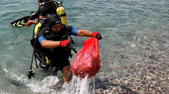 Denizler Plastik Değil, Yaşam Taşır