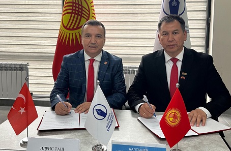 AGC ve Kırgız gazeteciler arasında kardeşlik protokolü imzalandı