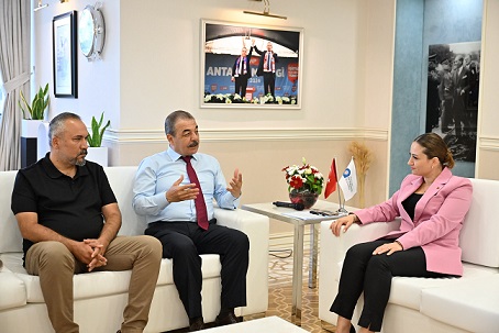 Birleşik Kamu-İş Konfederasyonu’ndan Büyükşehir’e destek ziyareti
