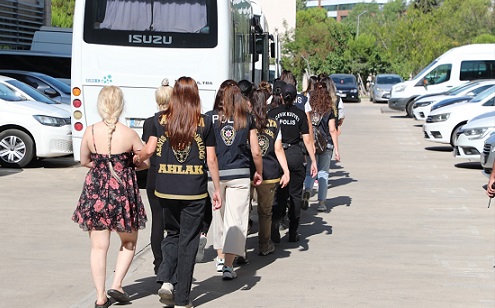 Yağma Suçuna Yönelik Gece Avı Operasyonunda 20 Şahıs Tutuklandı