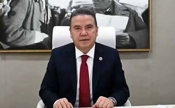 Muhittin Böcek basın emekçilerini unutmadı