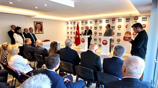 Ümit Özdağ, Vecdet Öz’ü ziyaret etti