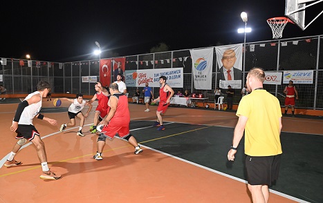 Kumluca‘da 3×3 Sokak Basketbolu Turnuvası Tamamlandı!