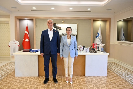 Başkan Vekili Büşra Özdemir Osman Tarık Özçelik ile bir araya geldi