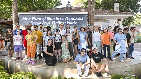 Muratpaşa’da engelleri aşan buluşma